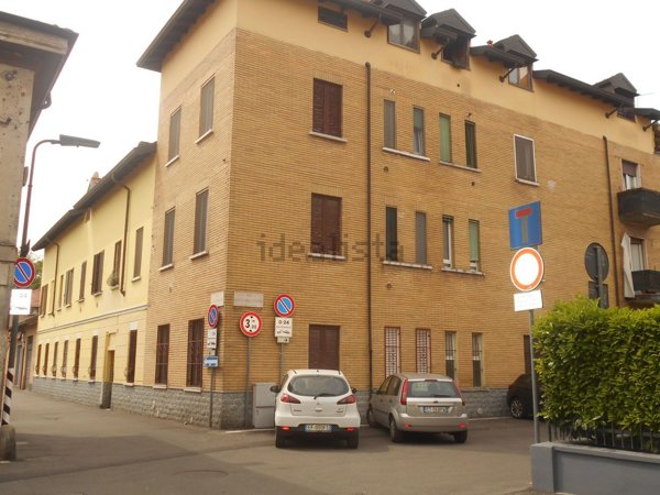 appartamento in affitto a Milano in zona Baggio
