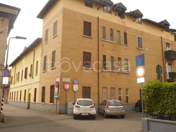 appartamento in affitto a Milano in zona Baggio