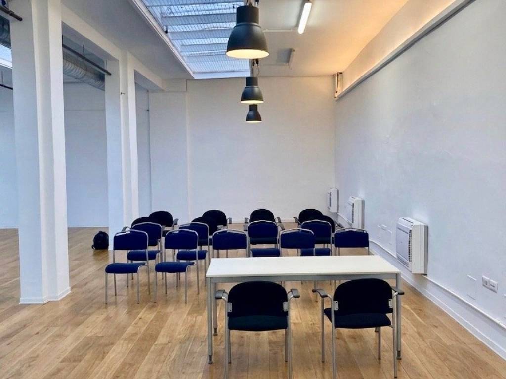 negozio in affitto a Milano in zona Solari