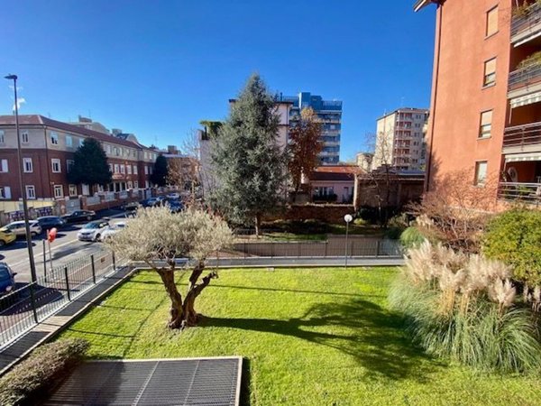 appartamento in affitto a Milano in zona Lorenteggio