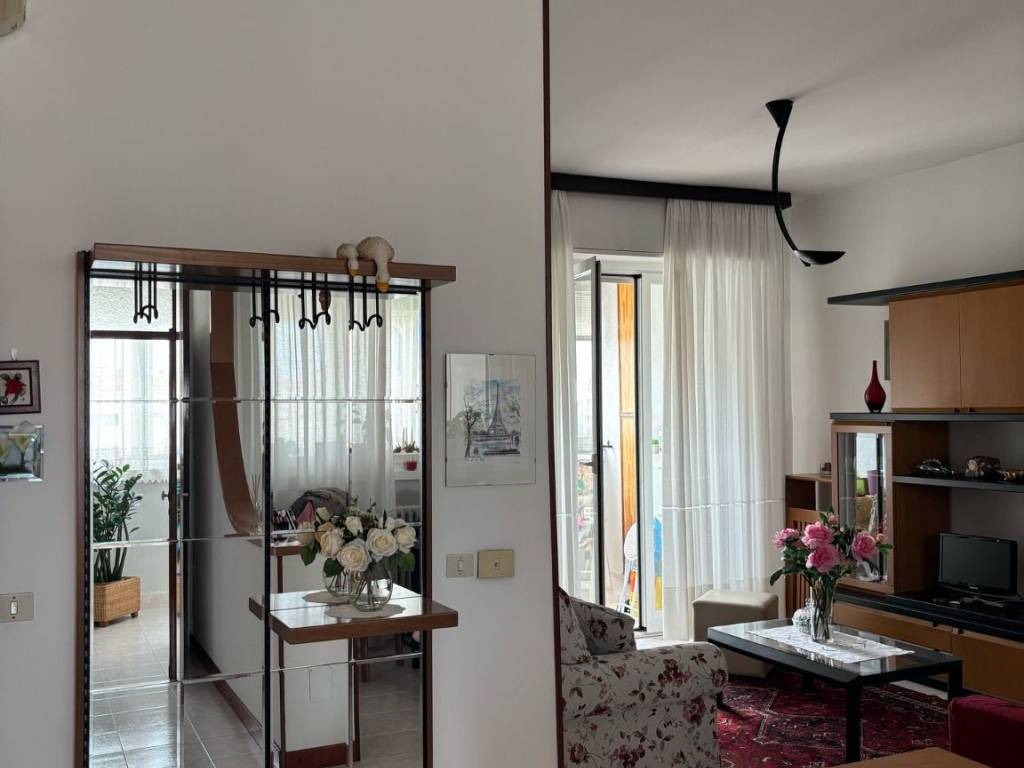 appartamento in affitto a Milano in zona Baggio