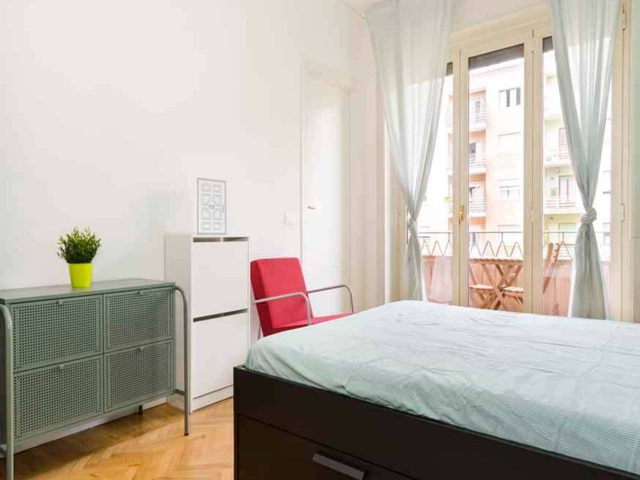 negozio in affitto a Milano in zona Lambrate