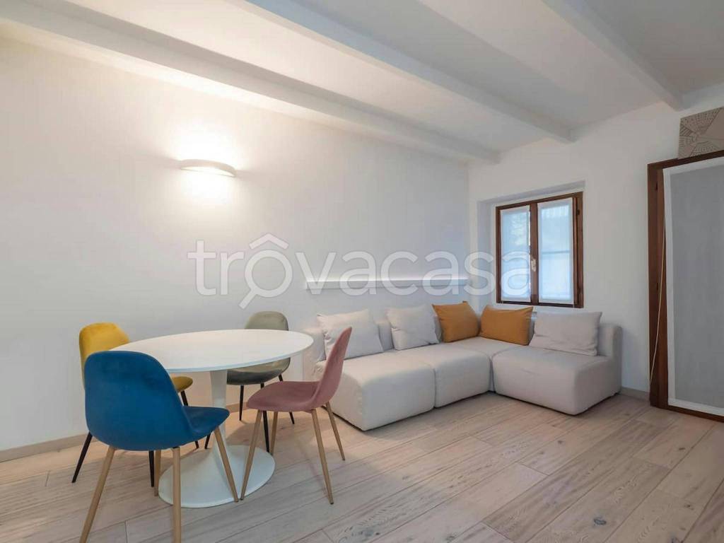 appartamento in affitto a Milano in zona Porta Genova
