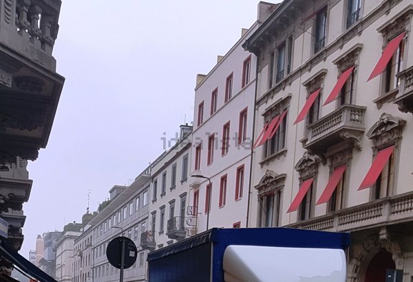 negozio in affitto a Milano in zona Centro Direzionale