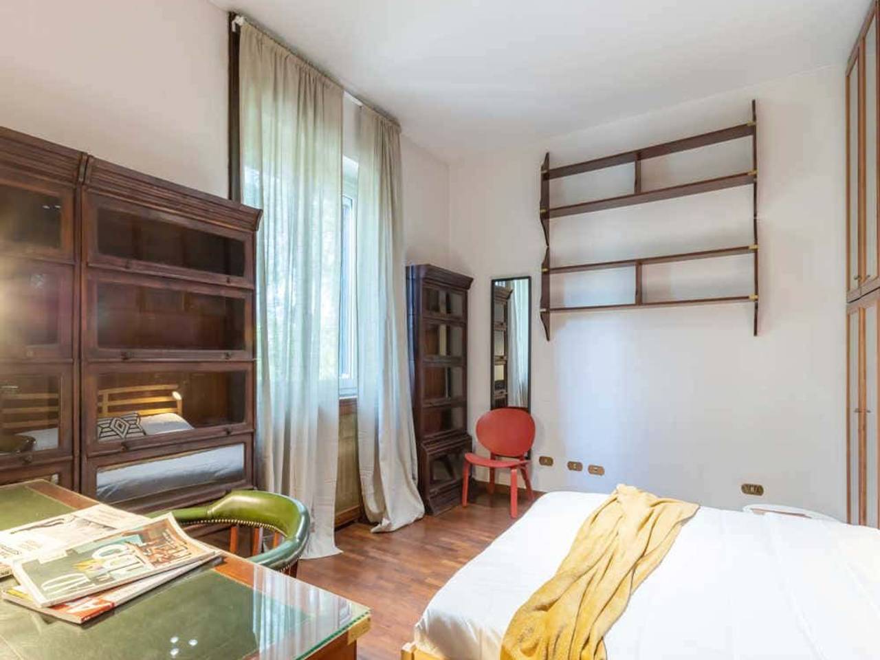 negozio in affitto a Milano in zona Morivione