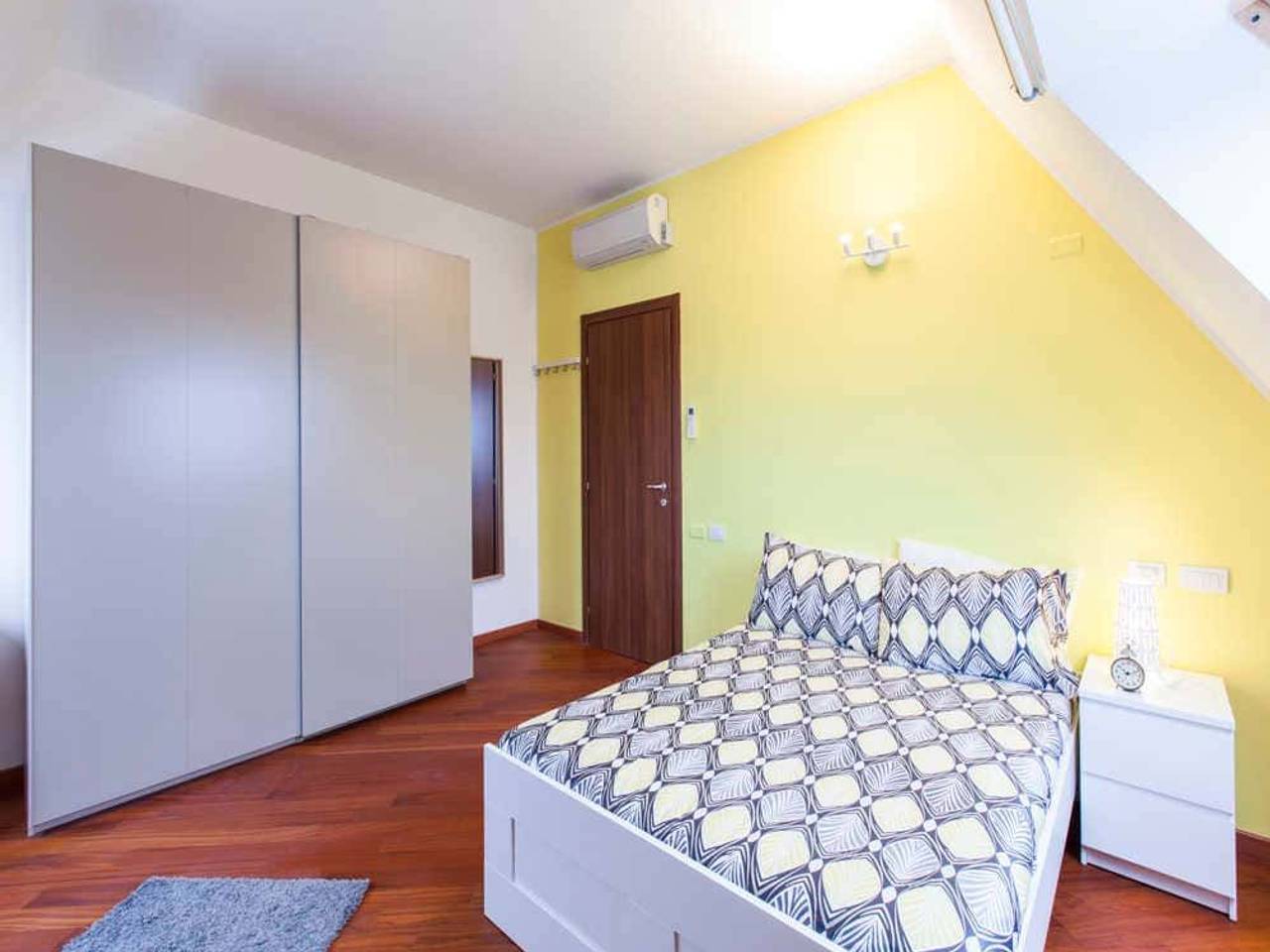 negozio in affitto a Milano in zona Piazzale Lodi