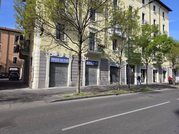 negozio in affitto a Milano in zona Villapizzone