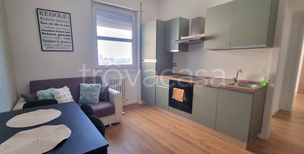 appartamento in affitto a Milano in zona Famagosta