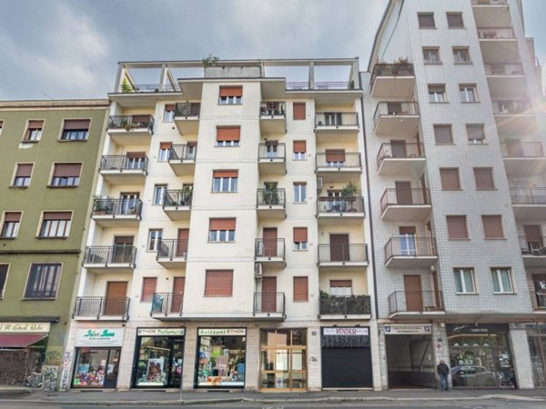 negozio in affitto a Milano in zona Isola