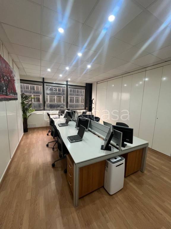 ufficio in affitto a Milano in zona Gallaratese