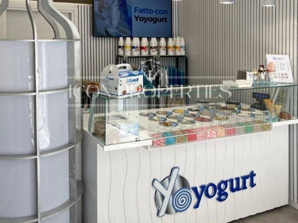 negozio in affitto a Milano in zona Centro Direzionale
