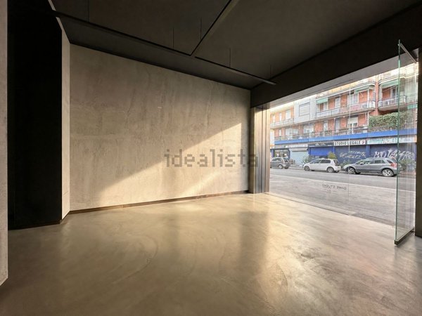 negozio in affitto a Milano in zona Crescenzago