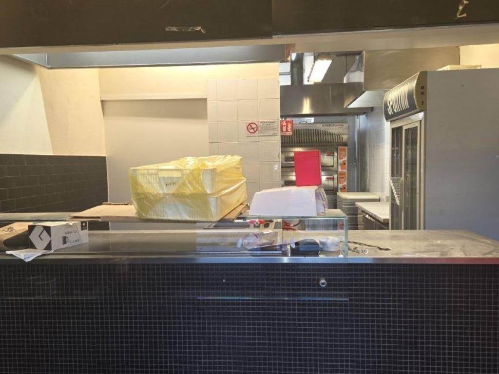 negozio in affitto a Milano in zona Porta Genova