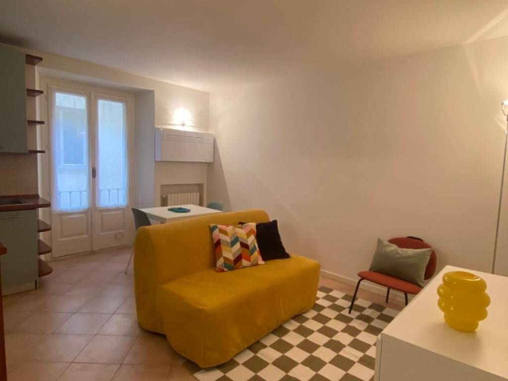 intera palazzina in affitto a Milano in zona Porta Venezia