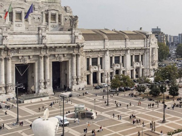 negozio in affitto a Milano in zona Centro Direzionale
