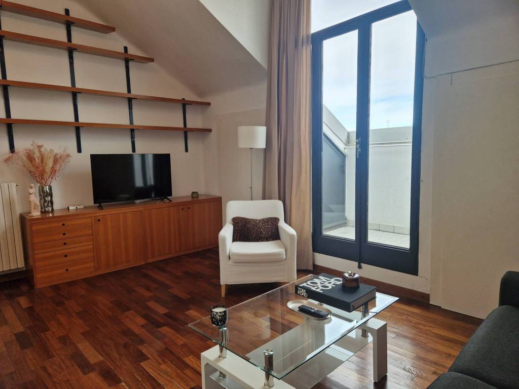 appartamento in affitto a Milano in zona Porta Nuova