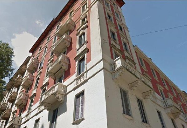 negozio in affitto a Milano