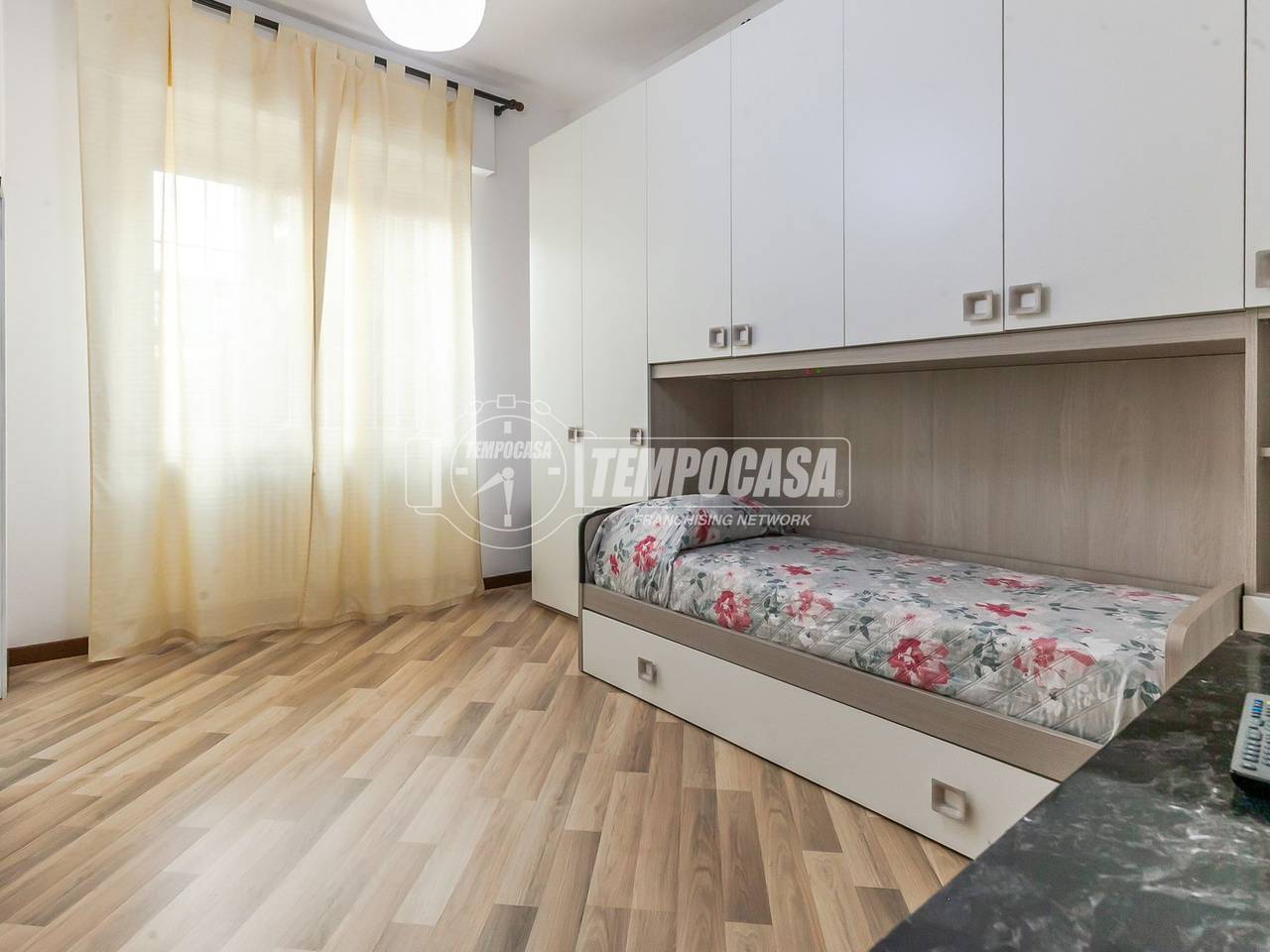 negozio in affitto a Milano in zona Affori