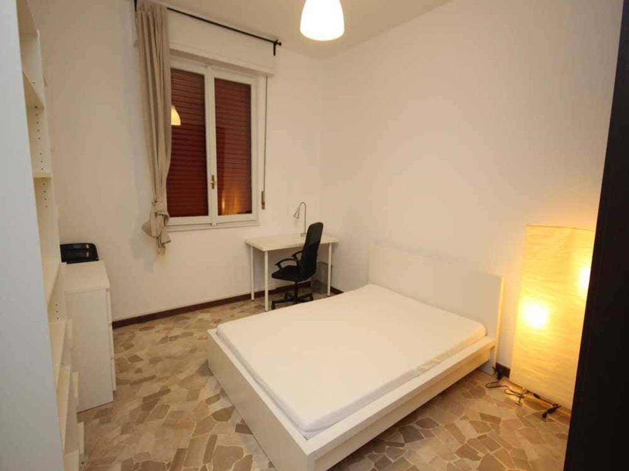 negozio in affitto a Milano in zona Lorenteggio