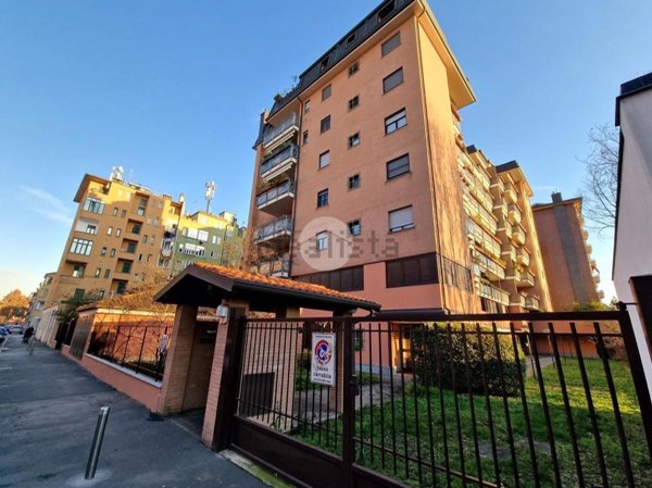appartamento in affitto a Milano in zona Lorenteggio