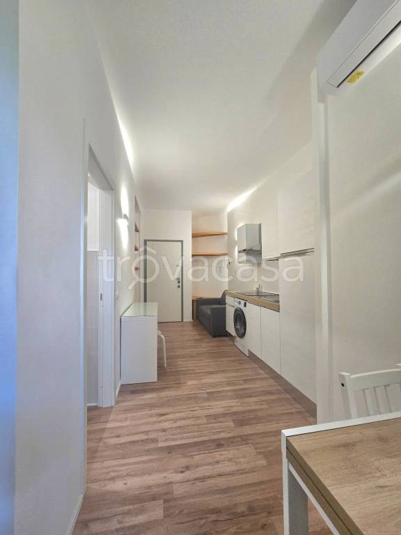 appartamento in affitto a Milano in zona Lorenteggio