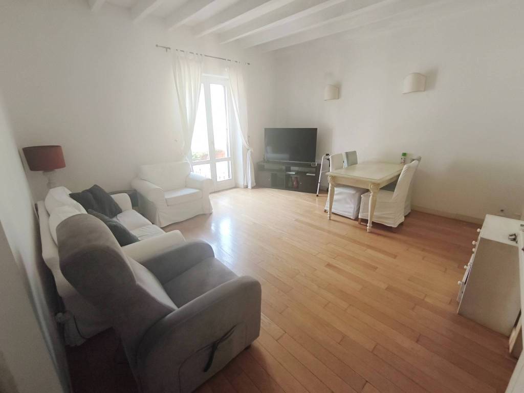 appartamento in affitto a Milano in zona Centro Direzionale