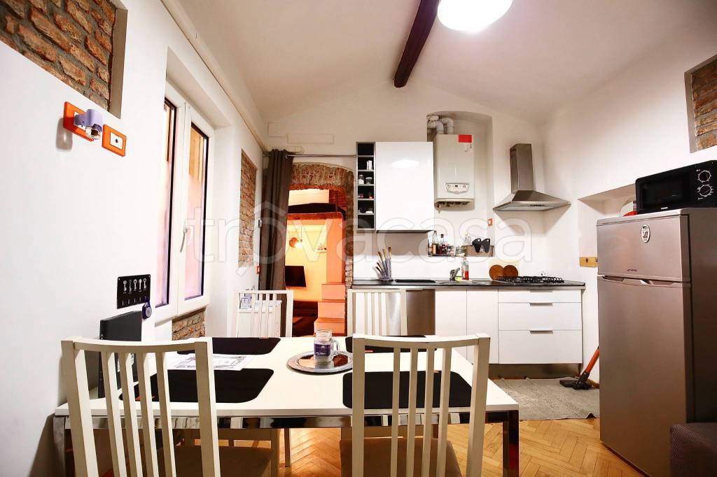 appartamento in affitto a Milano in zona Sant'Ambrogio
