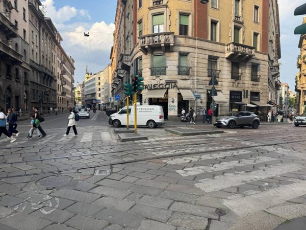 negozio in affitto a Milano in zona Guastalla