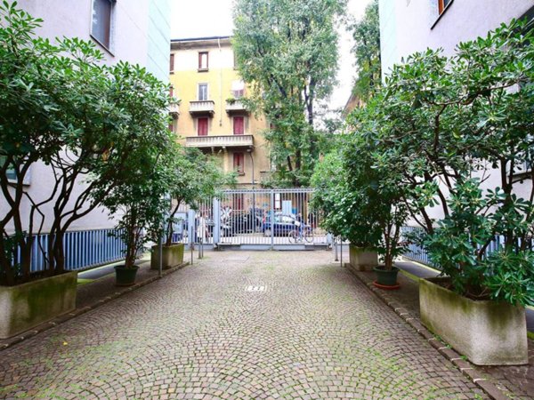 appartamento in affitto a Milano in zona Porta Genova