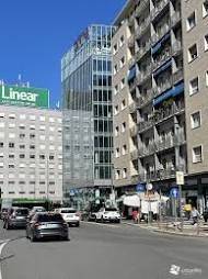 negozio in affitto a Milano in zona Adriano