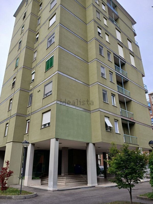 appartamento in affitto a Milano in zona Famagosta