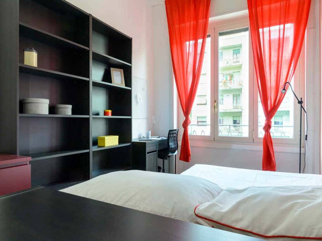 negozio in affitto a Milano in zona Loreto