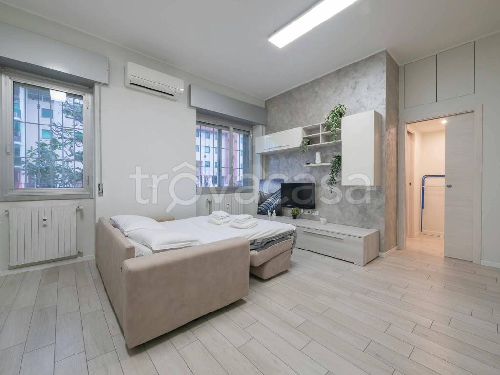 appartamento in affitto a Milano in zona Adriano