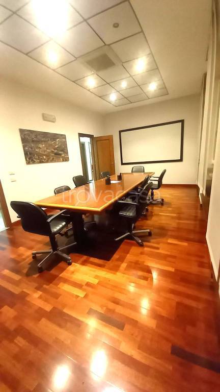 ufficio in affitto a Milano