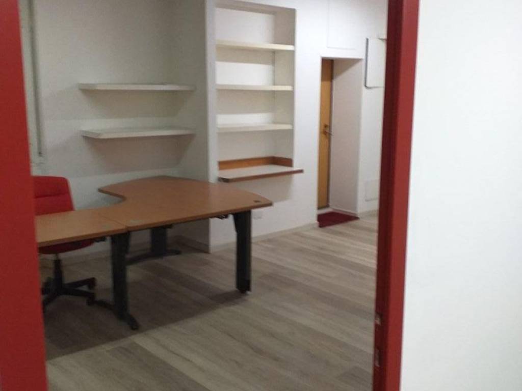 ufficio in affitto a Milano