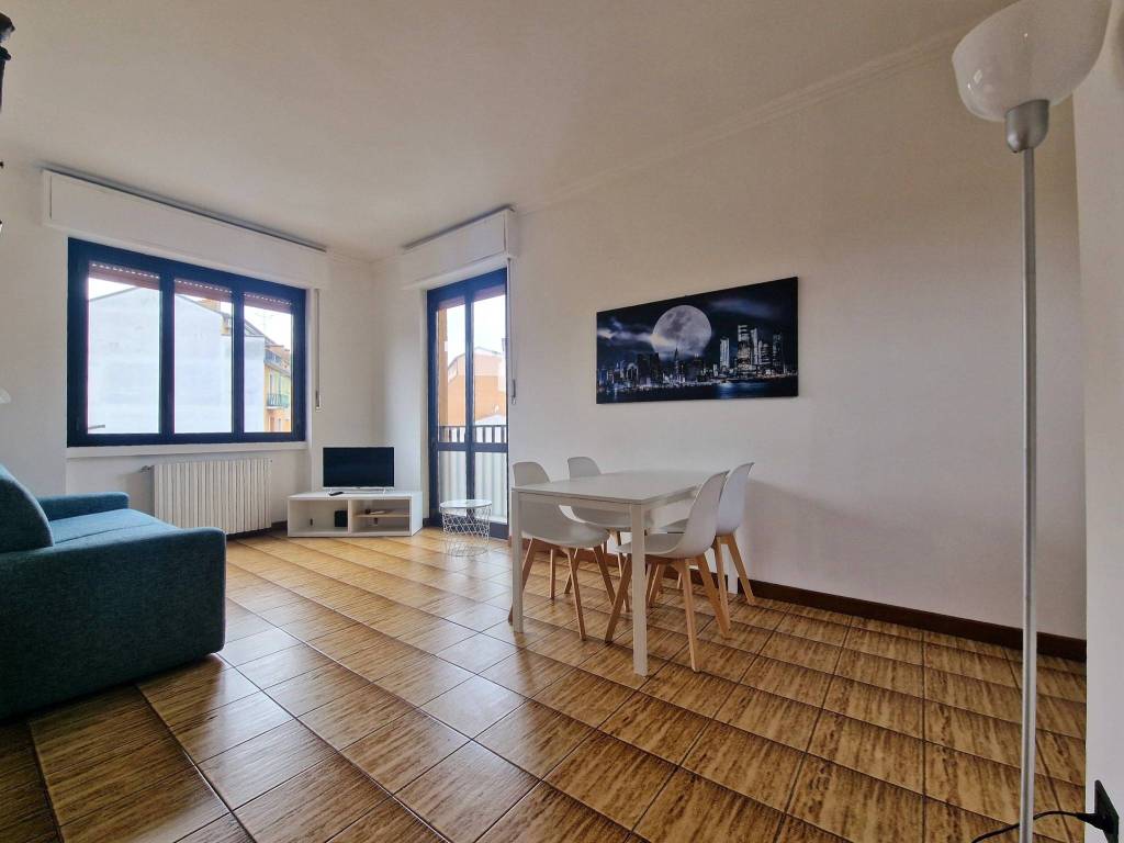 appartamento in affitto a Milano in zona Famagosta