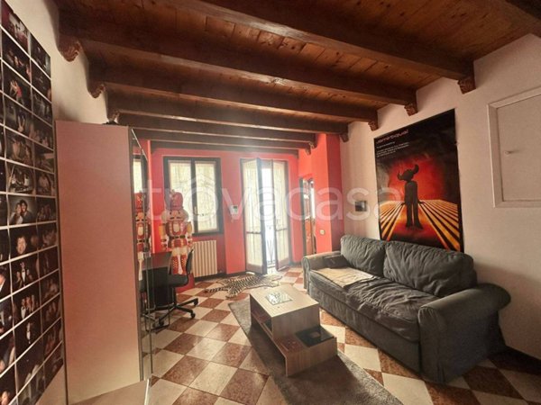 appartamento in affitto a Milano in zona Sant'Ambrogio