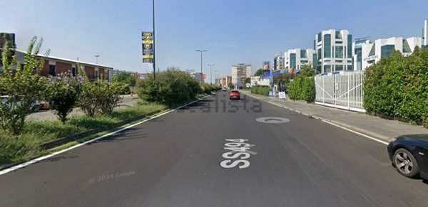 negozio in affitto a Milano in zona Lorenteggio