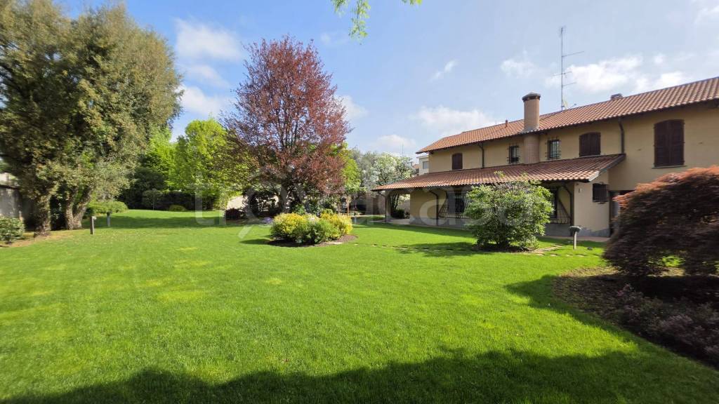 casa indipendente in affitto a Milano in zona Gallaratese