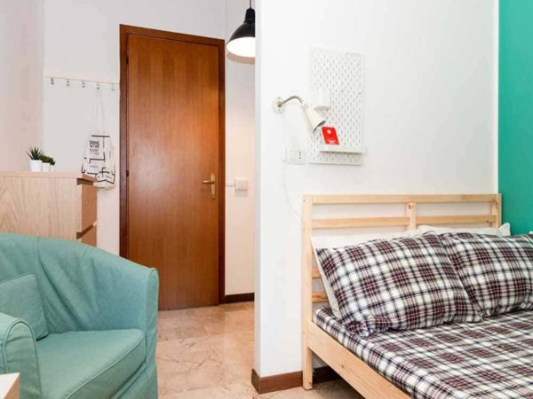negozio in affitto a Milano in zona Gratosoglio
