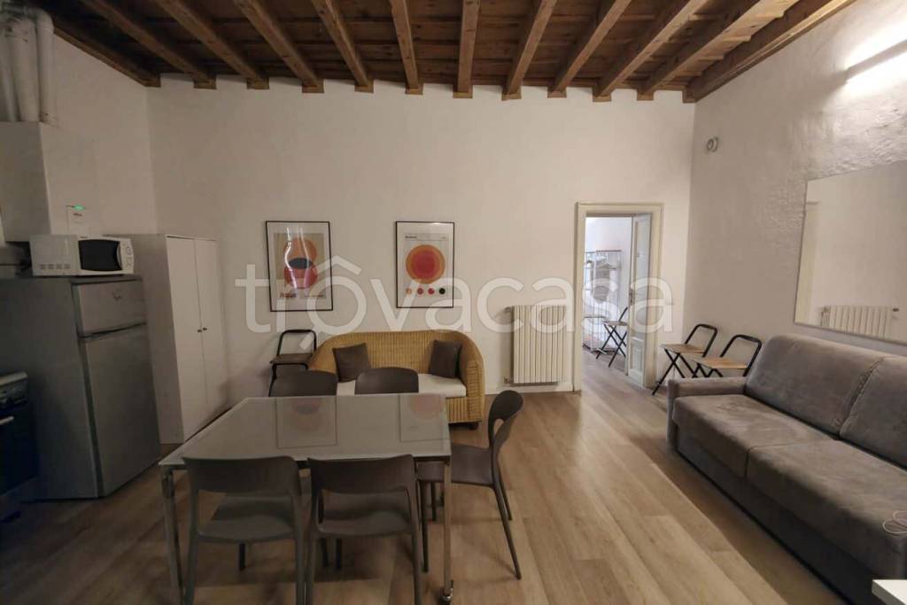 appartamento in affitto a Milano in zona Porta Vigentina