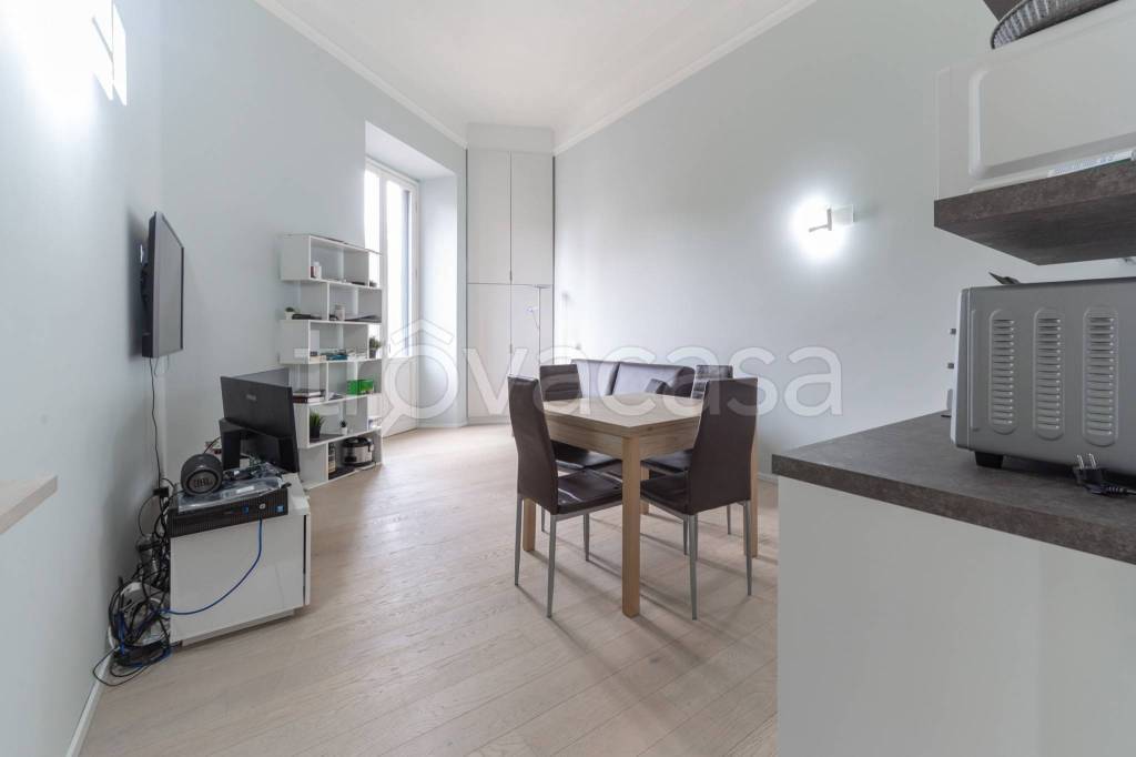 appartamento in affitto a Milano in zona Porta Nuova