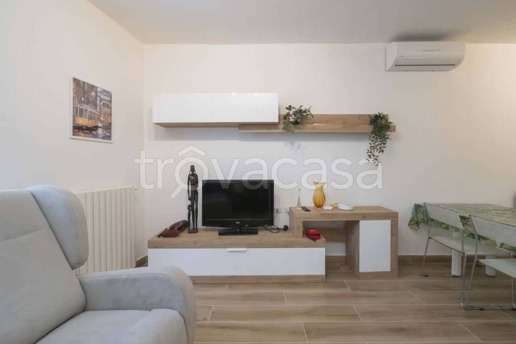 appartamento in affitto a Milano in zona Morivione