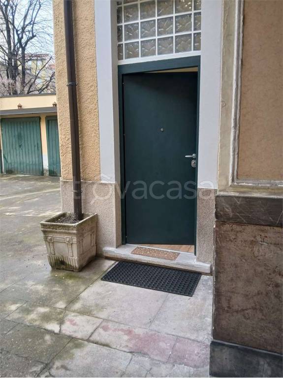 appartamento in affitto a Milano in zona Porta Vittoria