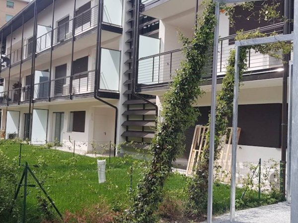 appartamento in affitto a Milano in zona Famagosta