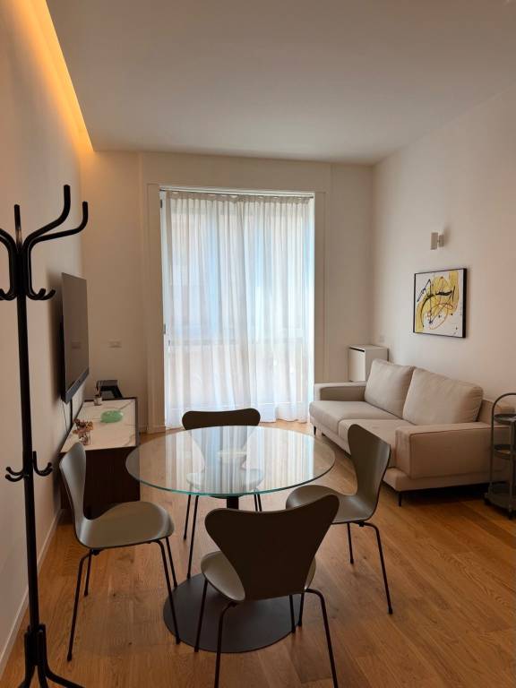 appartamento in affitto a Milano in zona Centro Direzionale