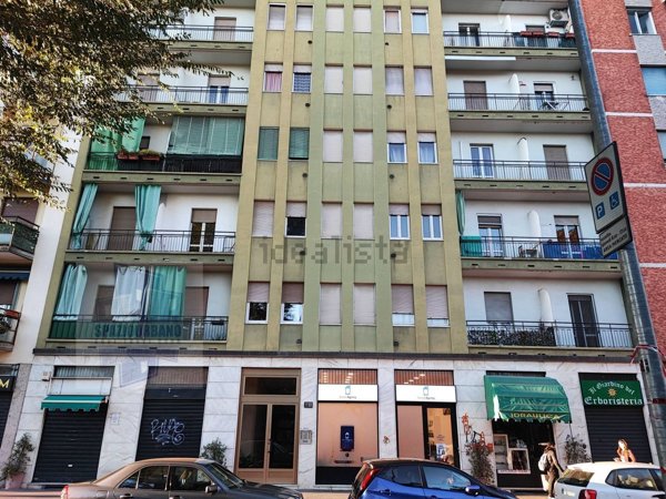 appartamento in affitto a Milano in zona Lorenteggio