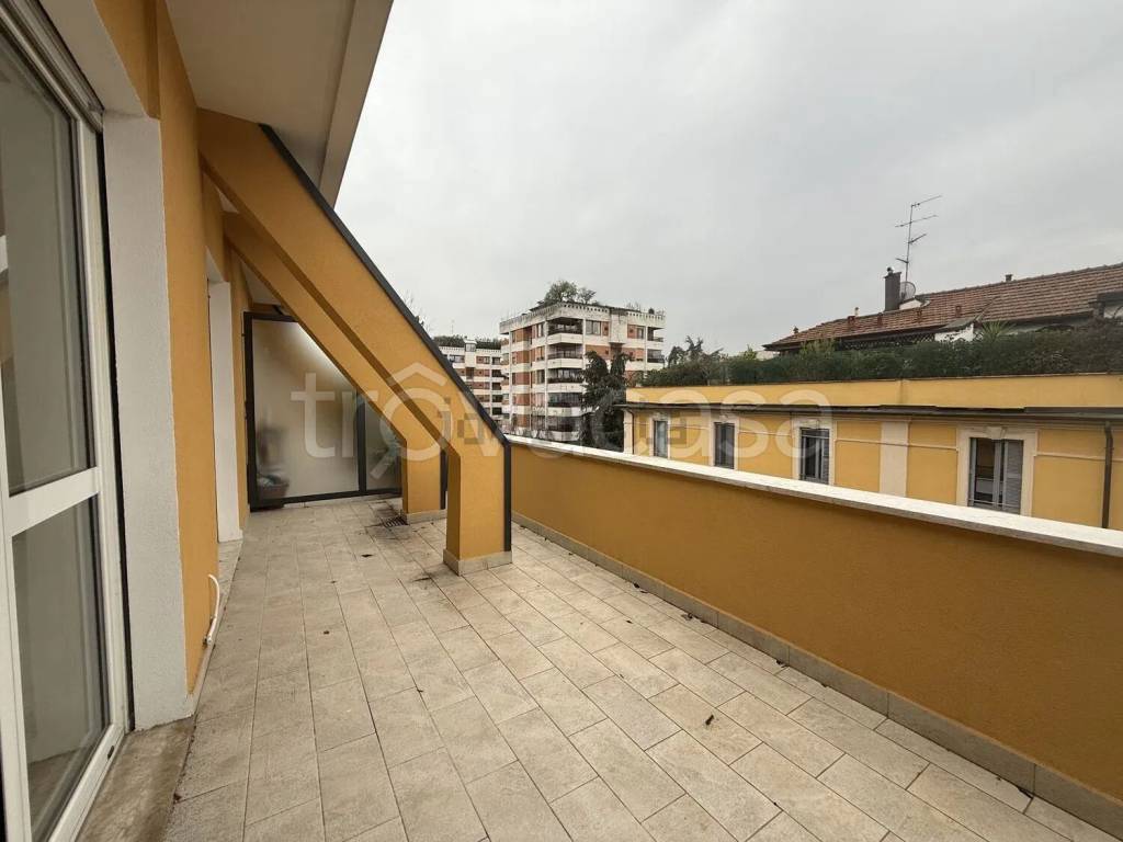 appartamento in affitto a Milano in zona Cinque Giornate