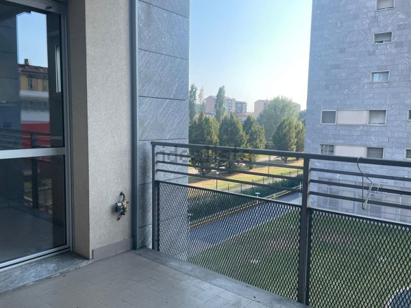 appartamento in affitto a Milano in zona Lorenteggio