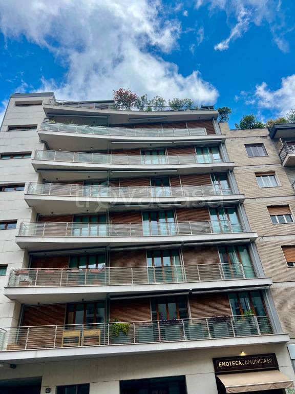 appartamento in affitto a Milano in zona Porta Nuova